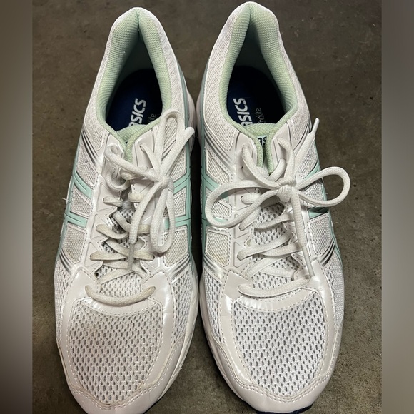 ASICS - Picture 4 of 4